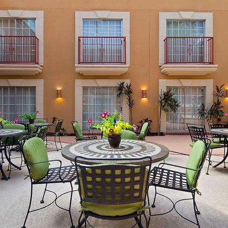 Best Western Plus Atrium Inn Schertz Exterior photo