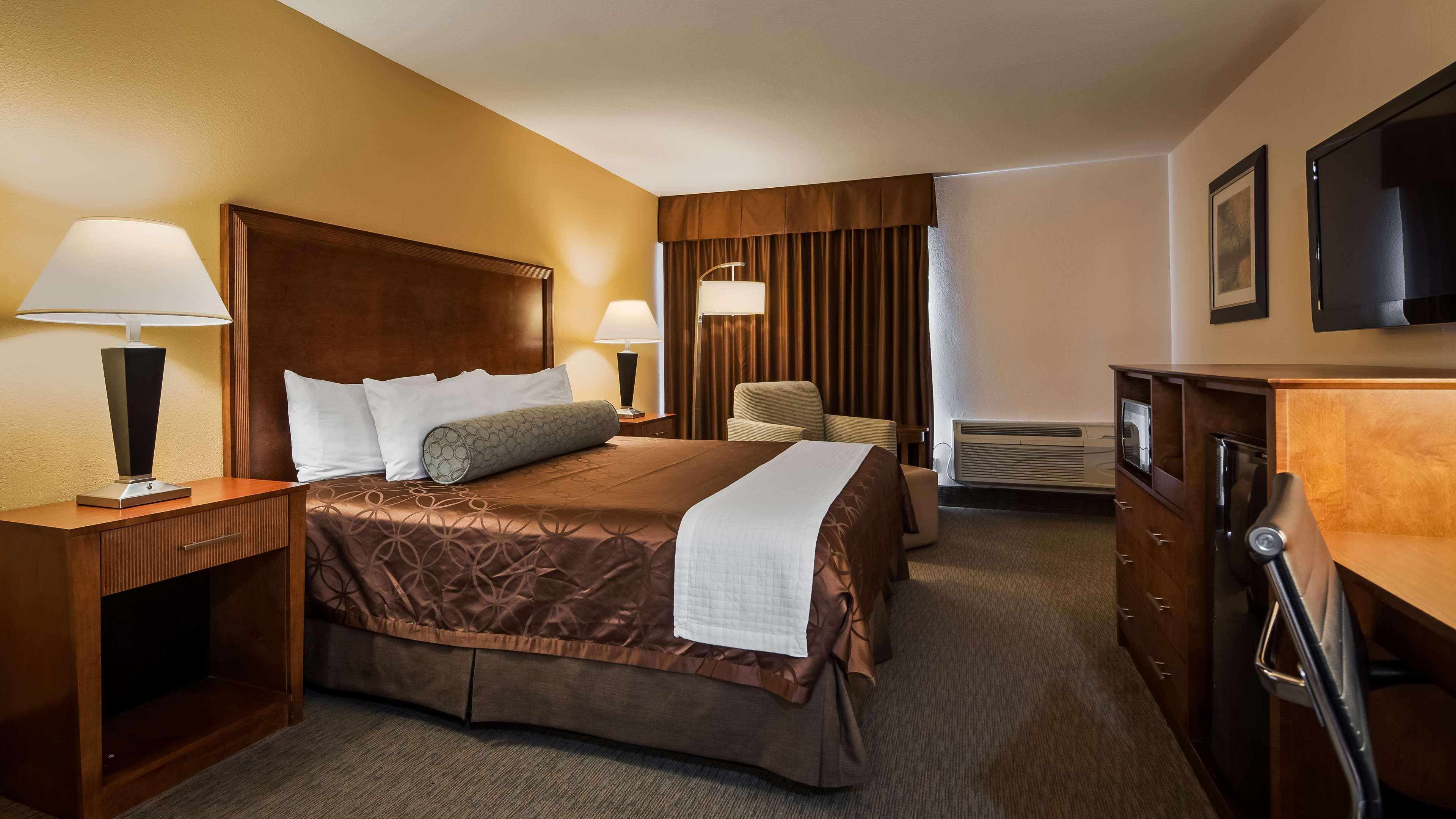 Best Western Plus Atrium Inn Schertz Exterior photo