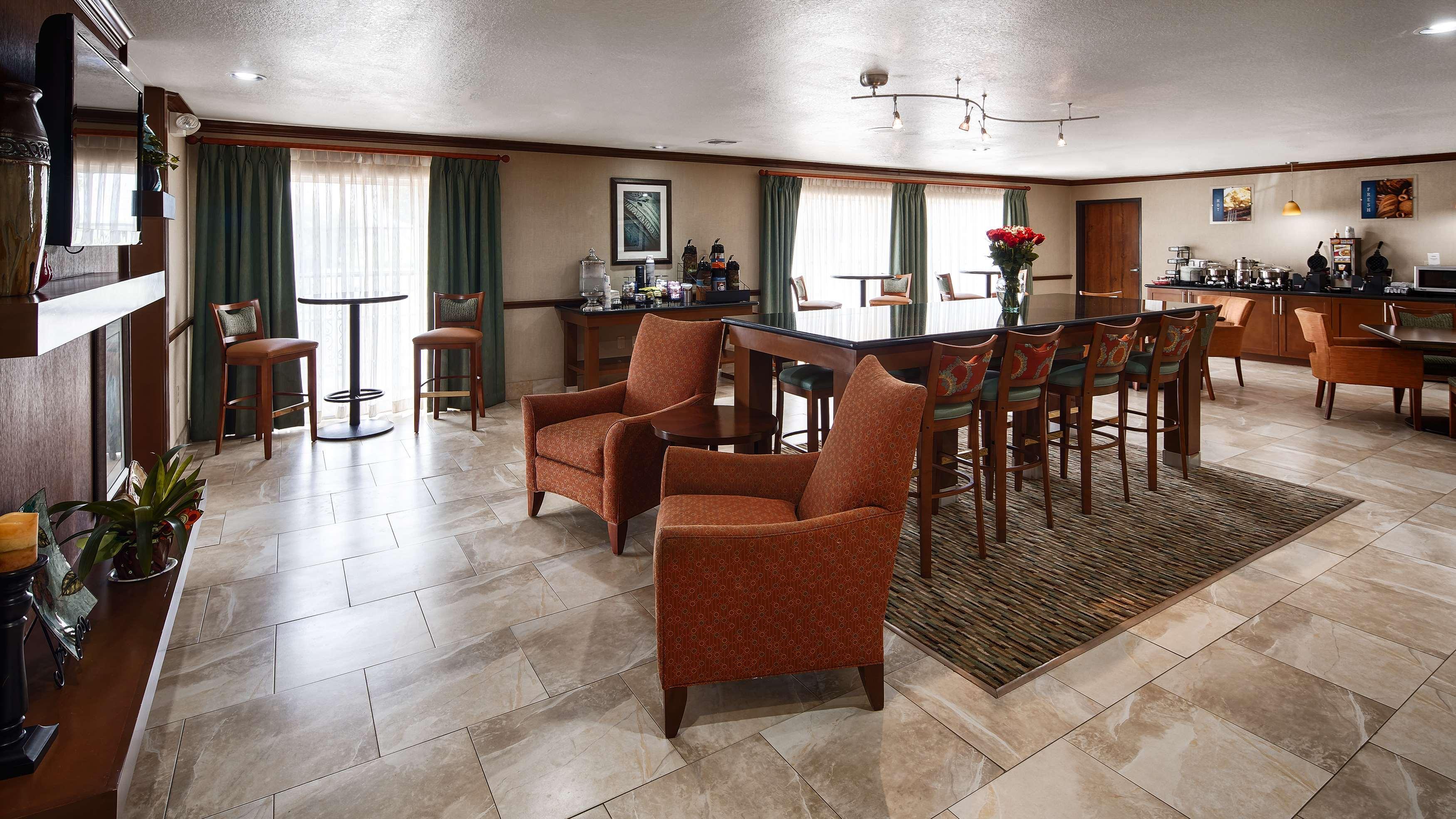 Best Western Plus Atrium Inn Schertz Exterior photo