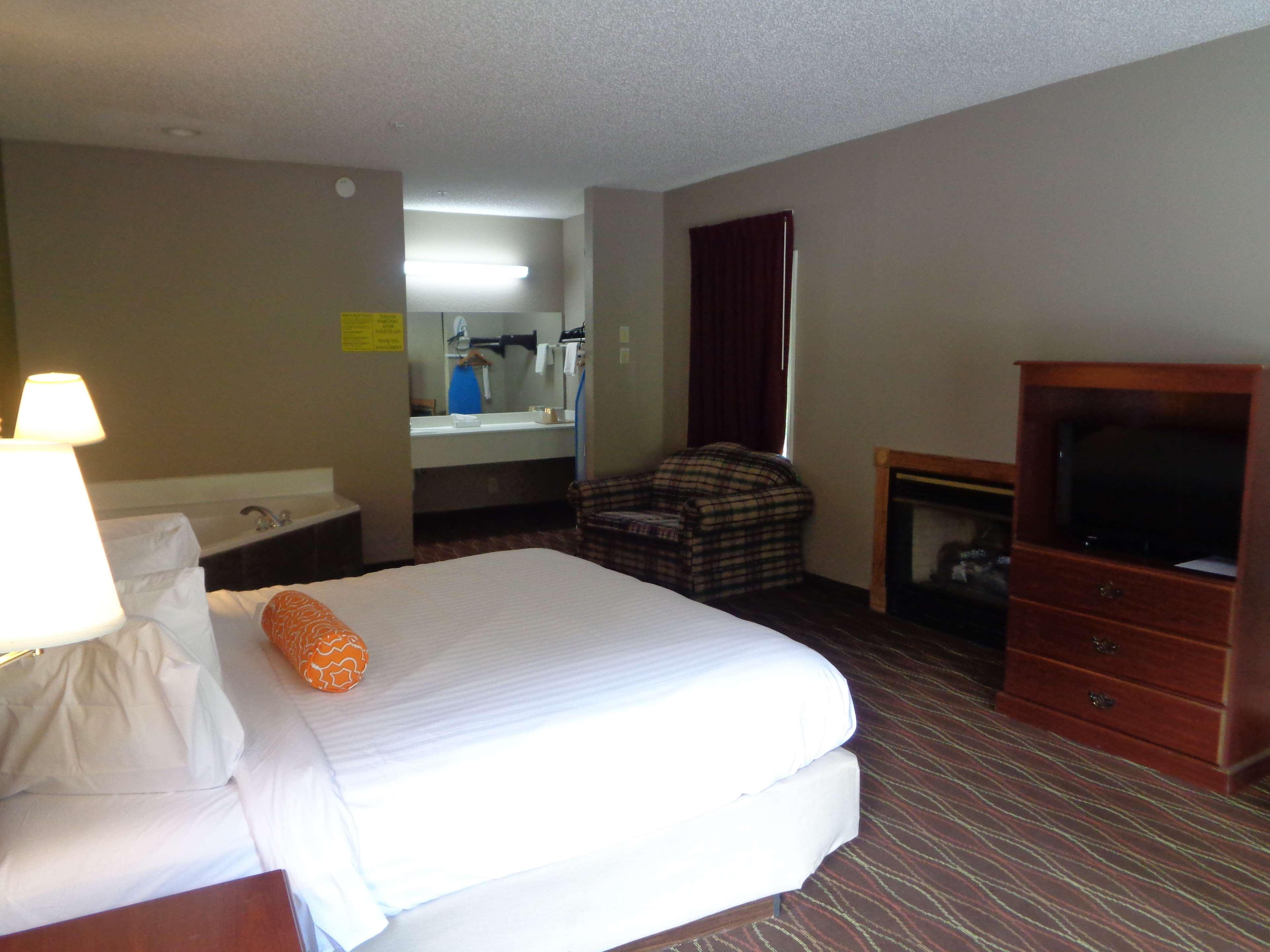 Best Western Plus Atrium Inn Schertz Exterior photo